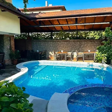 хотел м1 Hotel 2*