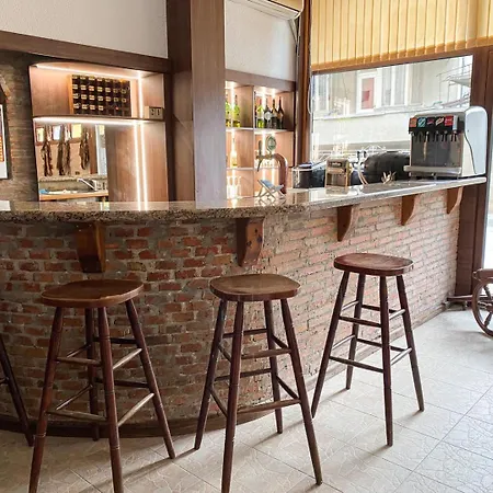 хотел м1 Szálloda 2*